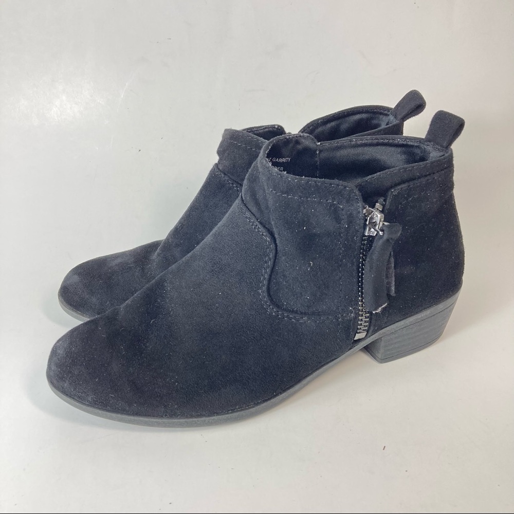 4/$25 Arizona Suede Black Zip Booties Size 6.5 - Picture 1 of 9